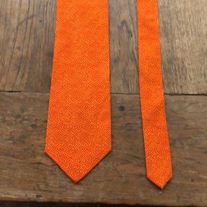 British museum tie: unexpected and so dashing